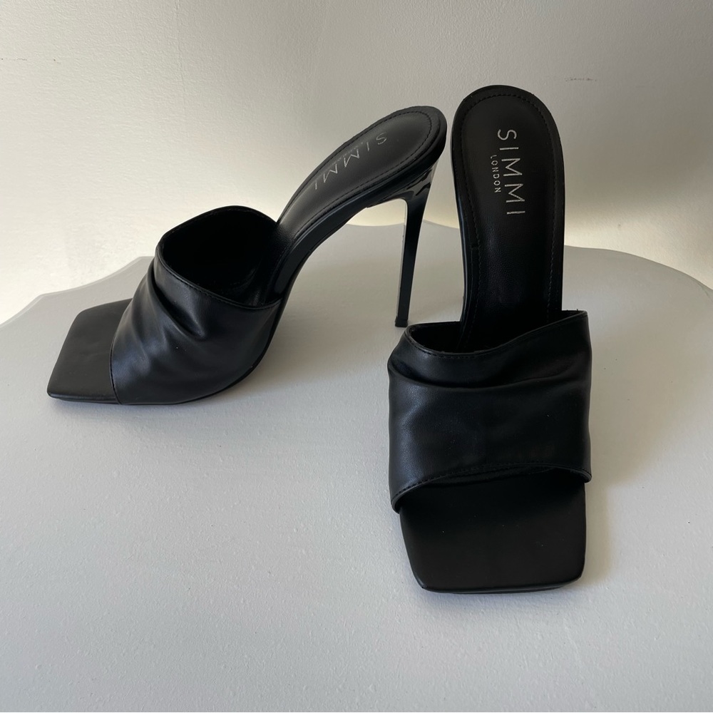 ASOS Simmi square toe heel mules size 9